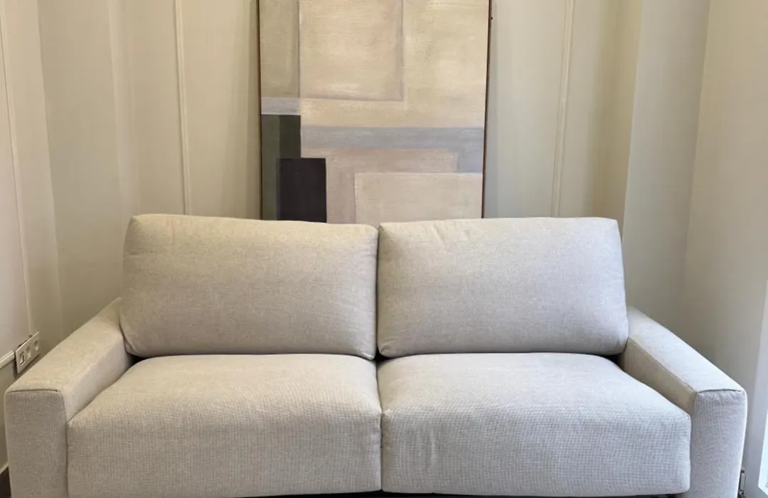 Navas 201 Elegant Suite-1