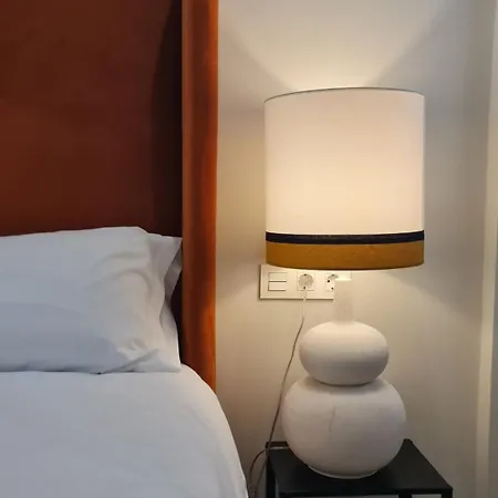Navas 201 Elegant Suite-3