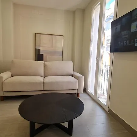 Navas 201 Elegant Suite-3