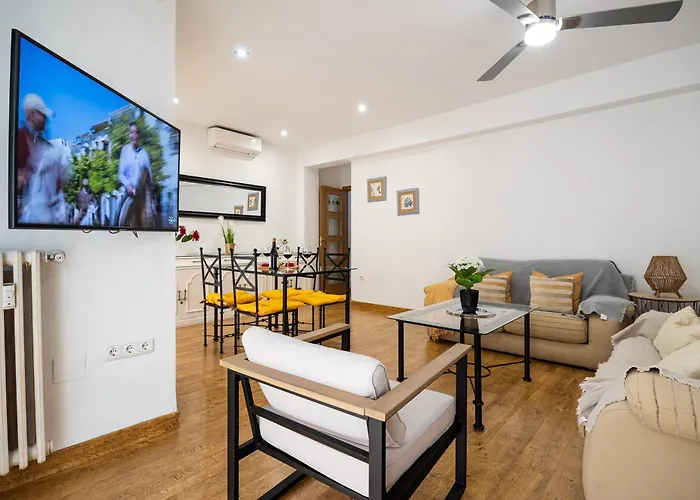 City Center Confortable Home